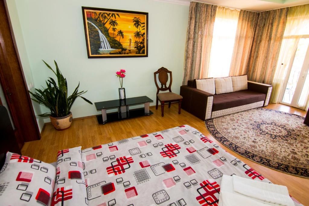 Виллы Beautiful Apartments in Villa near Airport Бухарест-55