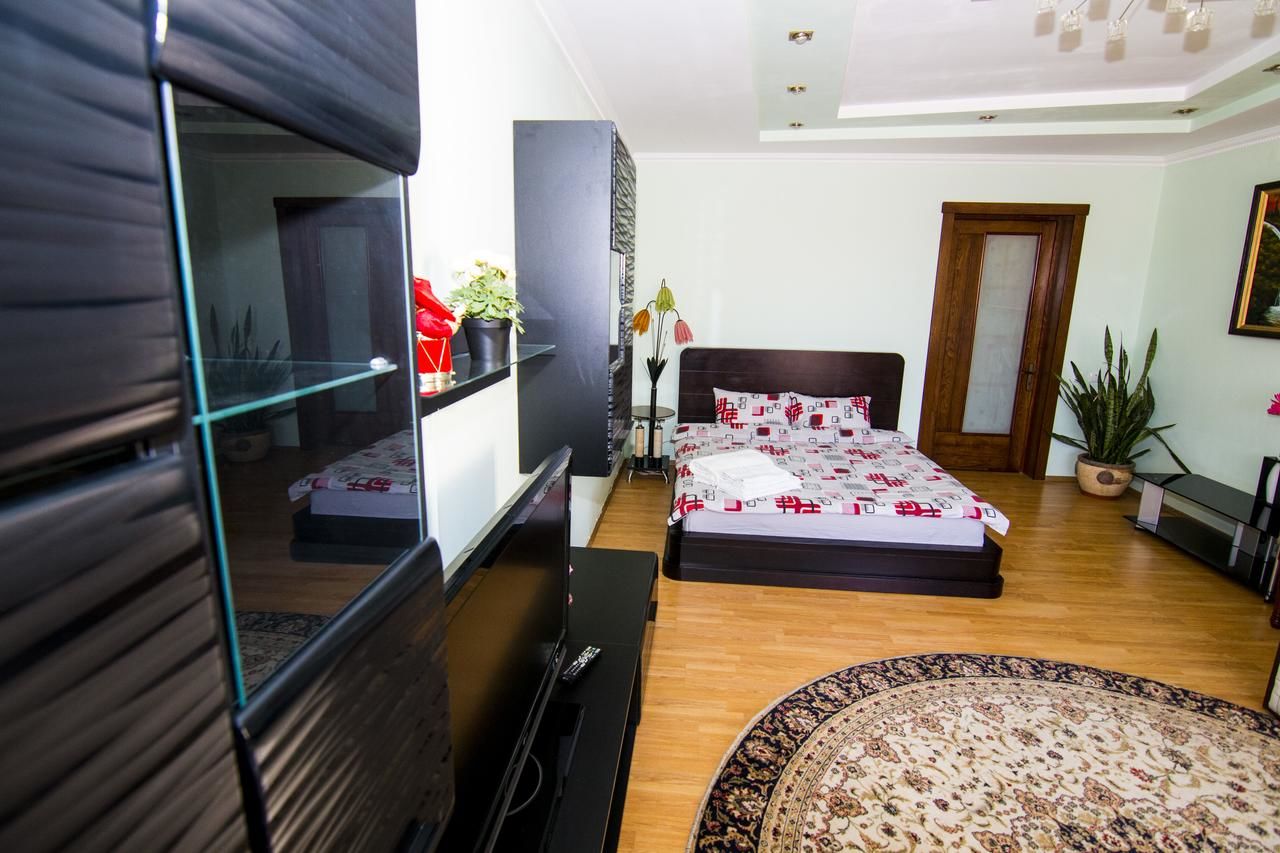 Виллы Beautiful Apartments in Villa near Airport Бухарест-11
